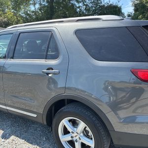 FORD EXPLORER XLT - 6