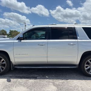 CHEVROLET SUBURBAN LTZ - 4