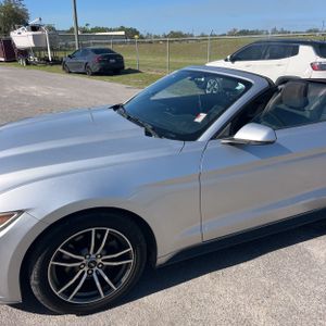 FORD MUSTANG ECOBOOST PREMIUM - 2