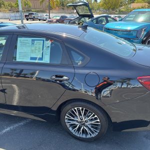 KIA FORTE GT-LINE - 6