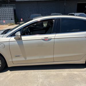 FORD FUSION ENERGI TITANIUM - 4