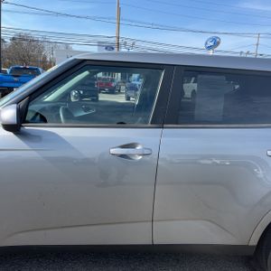 KIA SOUL LX - 4