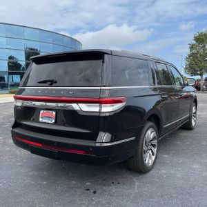 LINCOLN NAVIGATOR L PREMIERE - 8