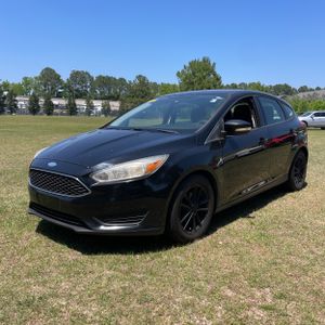 FORD FOCUS SE - 1