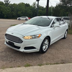 FORD FUSION SE - 1