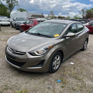HYUNDAI ELANTRA SE - 1