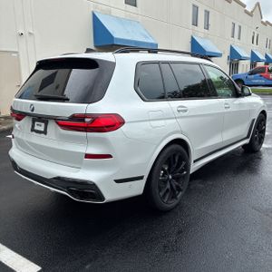 2021 BMW X7 M50I — фото 8