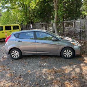 HYUNDAI ACCENT SE - 10