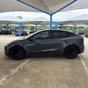 TESLA MODEL Y LONG RANGE - 3