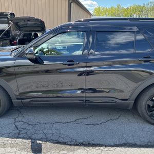 FORD EXPLORER ST - 4