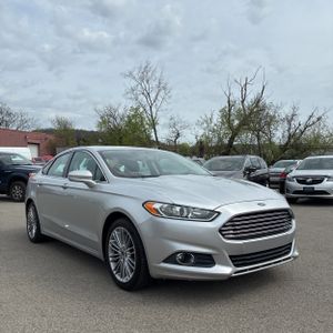 FORD FUSION SE - 7