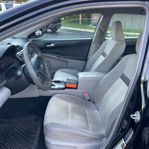 2012 Toyota CAMRY LE thumbnail 32