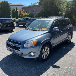 2010 Toyota RAV4 LIMITED — фото 1