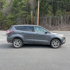 FORD ESCAPE SE - 10