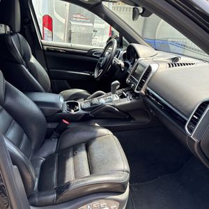 2016 Porsche CAYENNE S — миниатюра 31