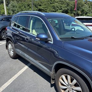 2011 Volkswagen TIGUAN S — фото 59