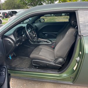 2020 Dodge CHALLENGER SXT 缩略图 29