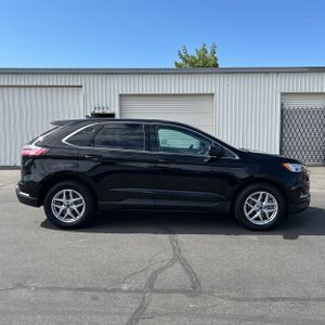 FORD EDGE SEL - 10