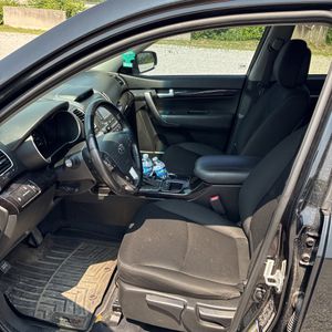 صورة مصغرة 32 لـ 2015 KIA SORENTO LX