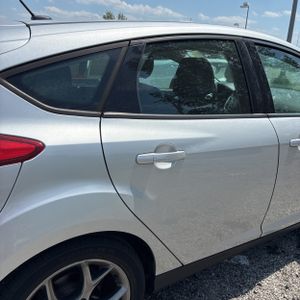 FORD FOCUS SE - 9