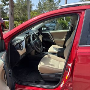 صورة مصغرة 32 لـ 2013 Toyota RAV4 XLE