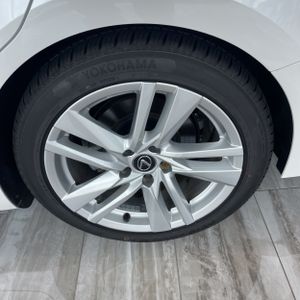 2024 Lexus IS 300 BASE — миниатюра 16