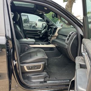 صورة مصغرة 31 لـ 2019 RAM 1500 LARAMIE