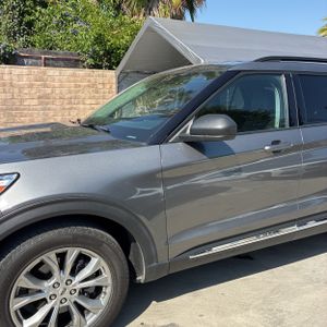 FORD EXPLORER XLT - 2