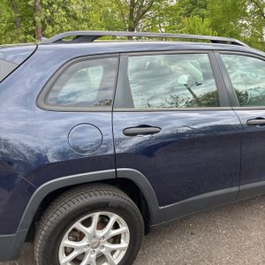 JEEP CHEROKEE SPORT - 9