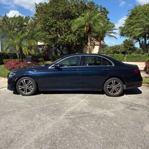 MERCEDES-BENZ E-CLASS - 3