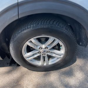 2020 FORD EXPLORER XLT 缩略图 18