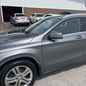 MERCEDES-BENZ GLA - 2