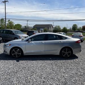 FORD FUSION SE - 3