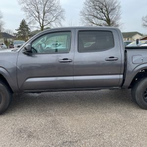 TOYOTA TACOMA SR V6 - 4
