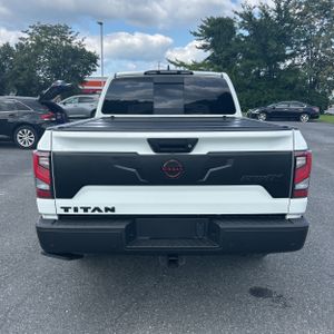 2024 Nissan TITAN CREW CAB PRO-4X 4X4 — фото 7