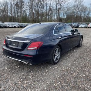 MERCEDES-BENZ E-CLASS - 8