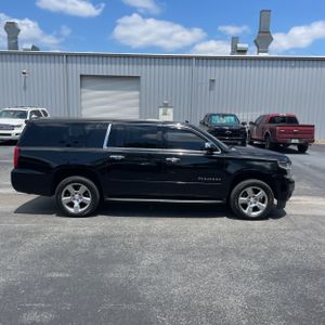 CHEVROLET SUBURBAN - 10