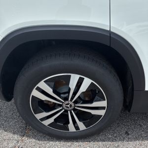 2025 Mercedes-BENZ GLB 缩略图 19