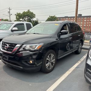 2017 Nissan PATHFINDER SV — фото 1