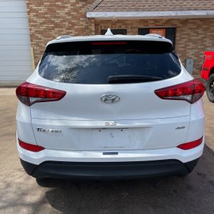 HYUNDAI TUCSON SEL - 7