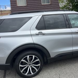 FORD EXPLORER ST - 9