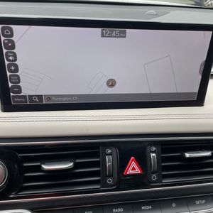 2023 Genesis G70 3.3T STANDARD — миниатюра 39
