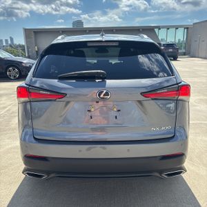 صورة 7 لـ 2021 Lexus NX 300 BASE