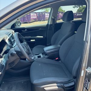 صورة مصغرة 31 لـ 2017 KIA SORENTO LX