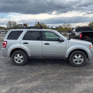 FORD ESCAPE XLT - 10