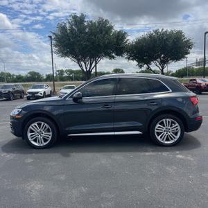 AUDI Q5 2.0T PREMIUM - 3