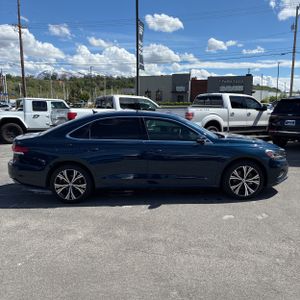 VOLKSWAGEN PASSAT SE - 10