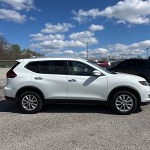 NISSAN ROGUE SV - 10