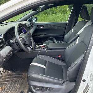 2025 Toyota CAMRY SE thumbnail 29
