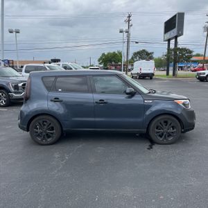 KIA SOUL + - 10